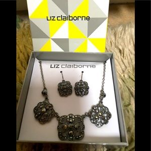 Necklace/earrings set Liz Claiborne